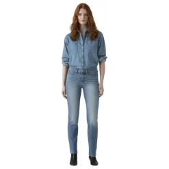 Pantalones tejanos Levis 314 Shaping Straight Eternal I