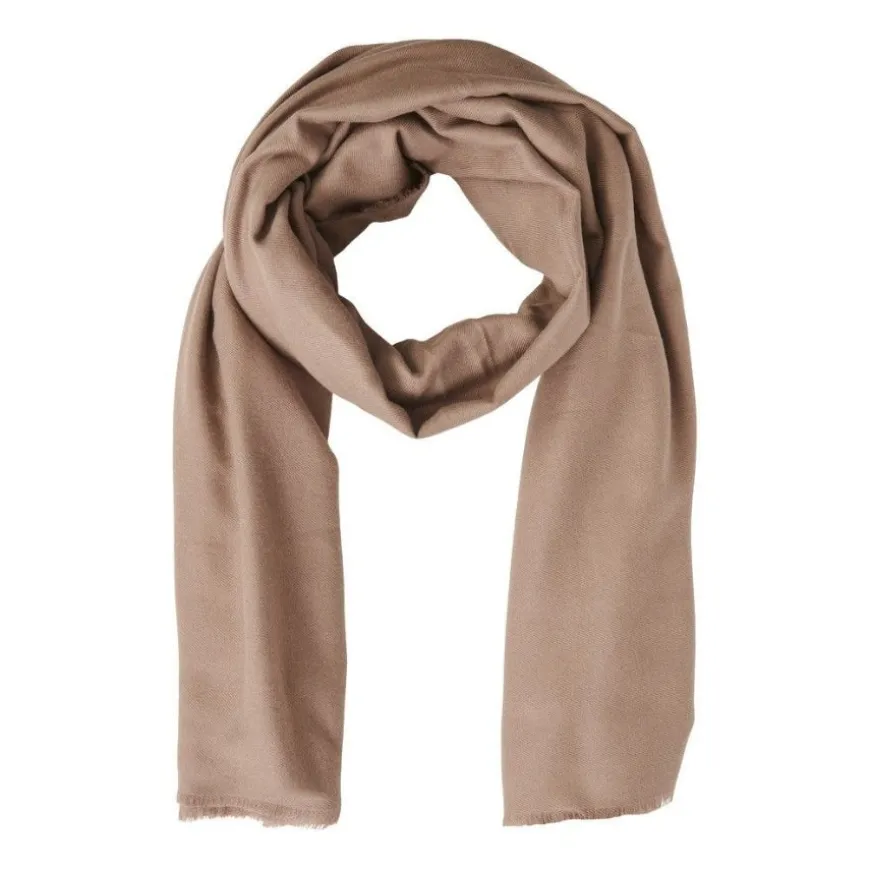 Pañuelos y bufandas Pieces PCCILJA LONG SCARF NOOS BC