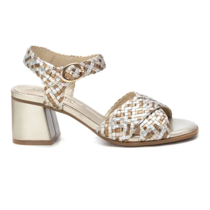 Sandalias Carmela 16219201